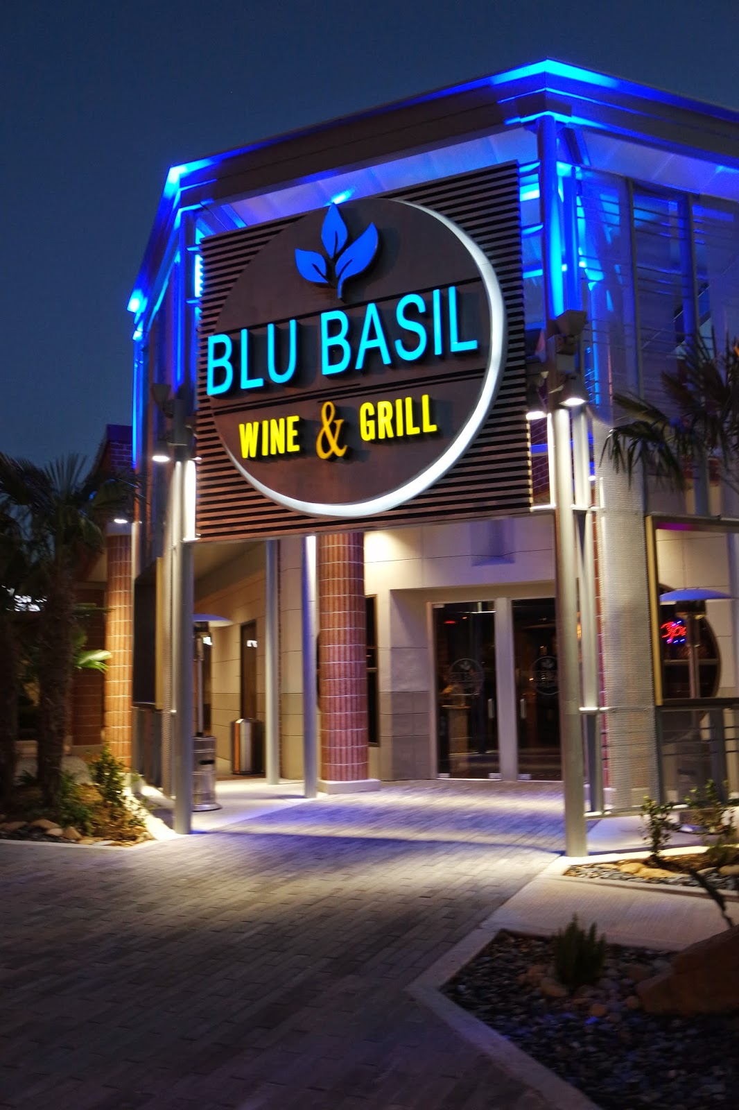 BLU BASIL Restaurant