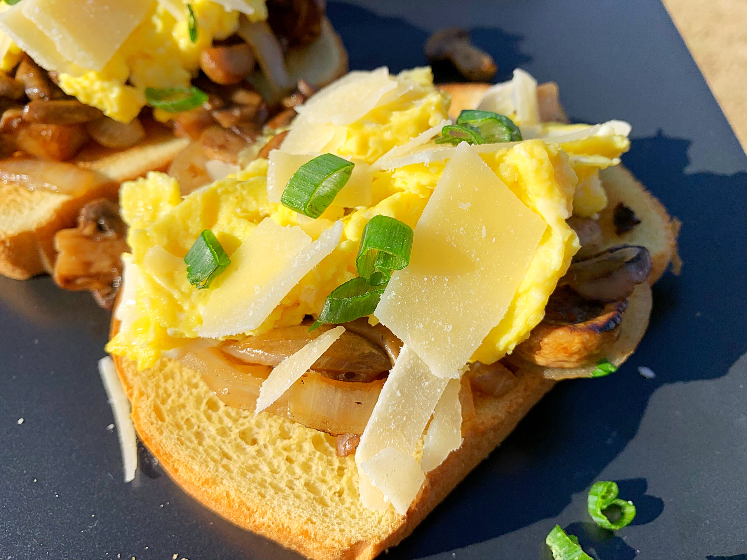 Mushrooms & Eggs Toast